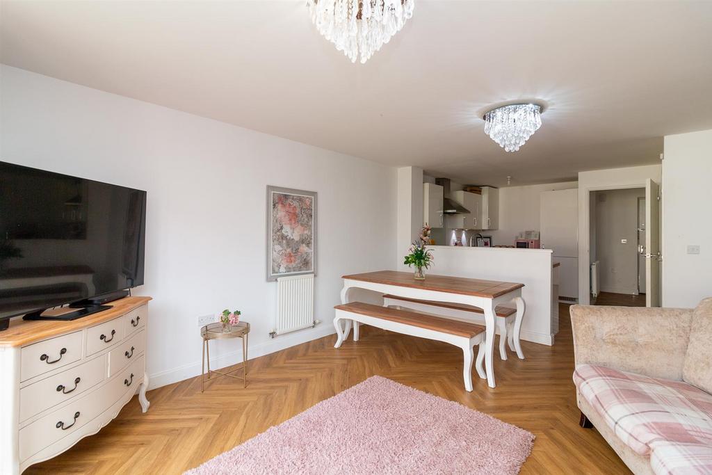 Open Plan Living/Dining Kitchen