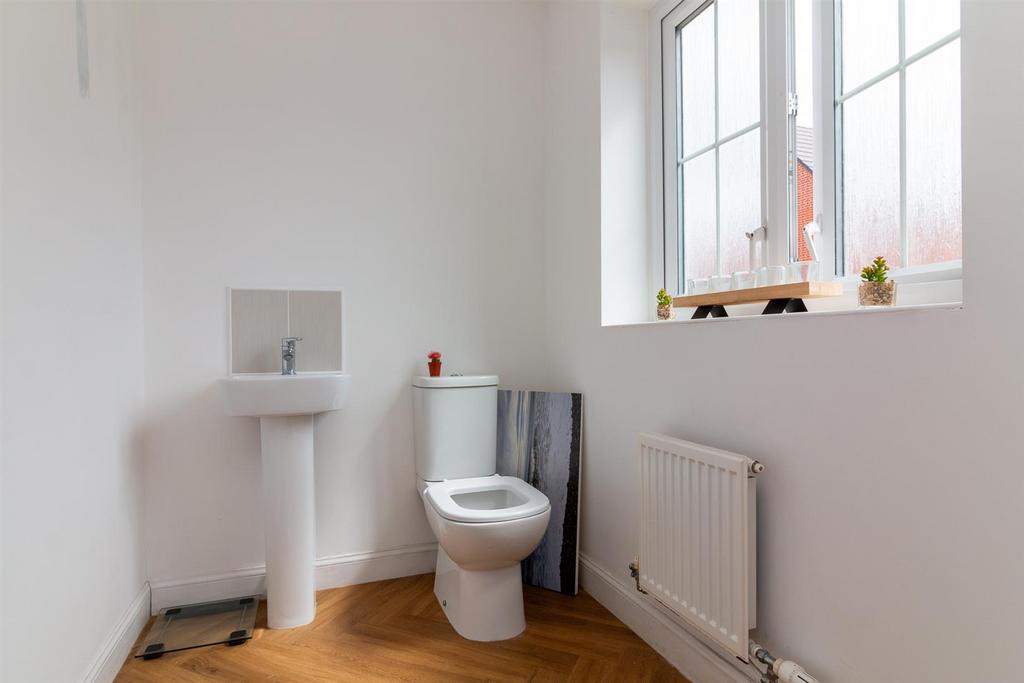 Ground Floor Cloakroom / WC