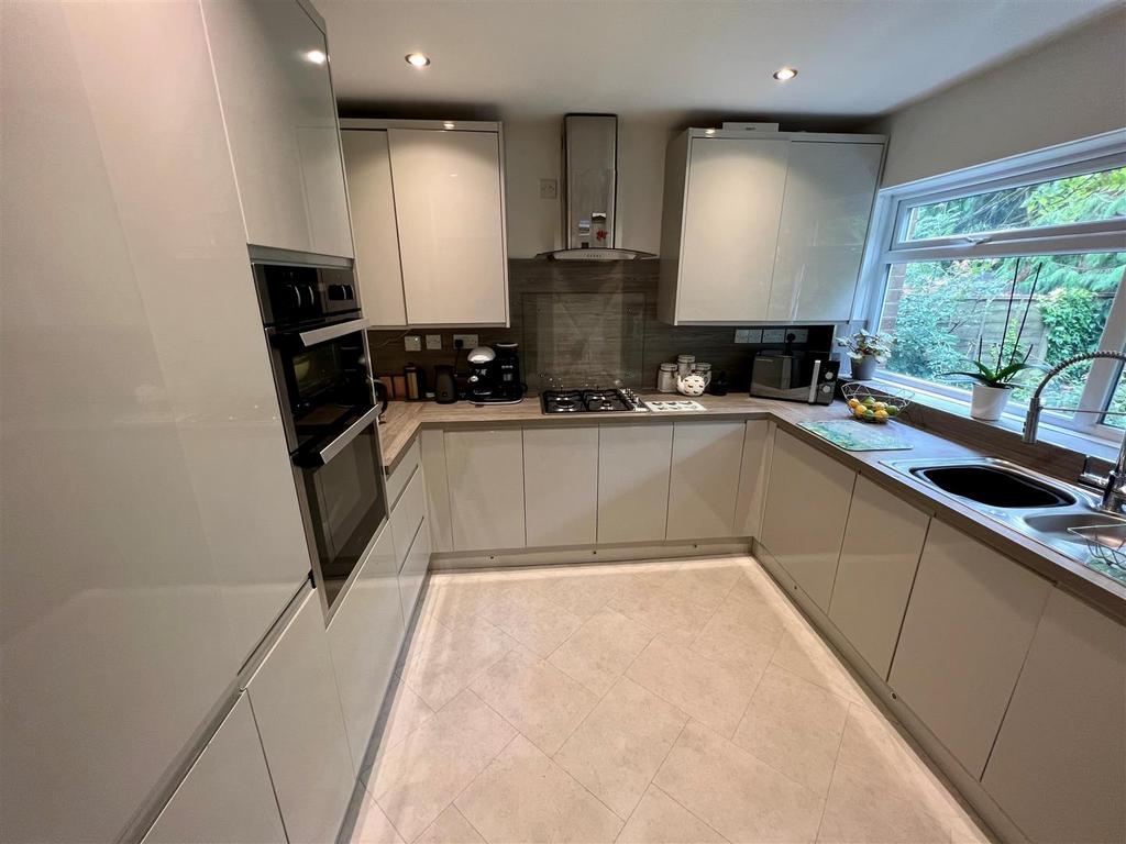 Modern refitted kitchen