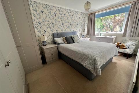 11 Badger Close, Cheswick Green, Solihull, B90 4HR