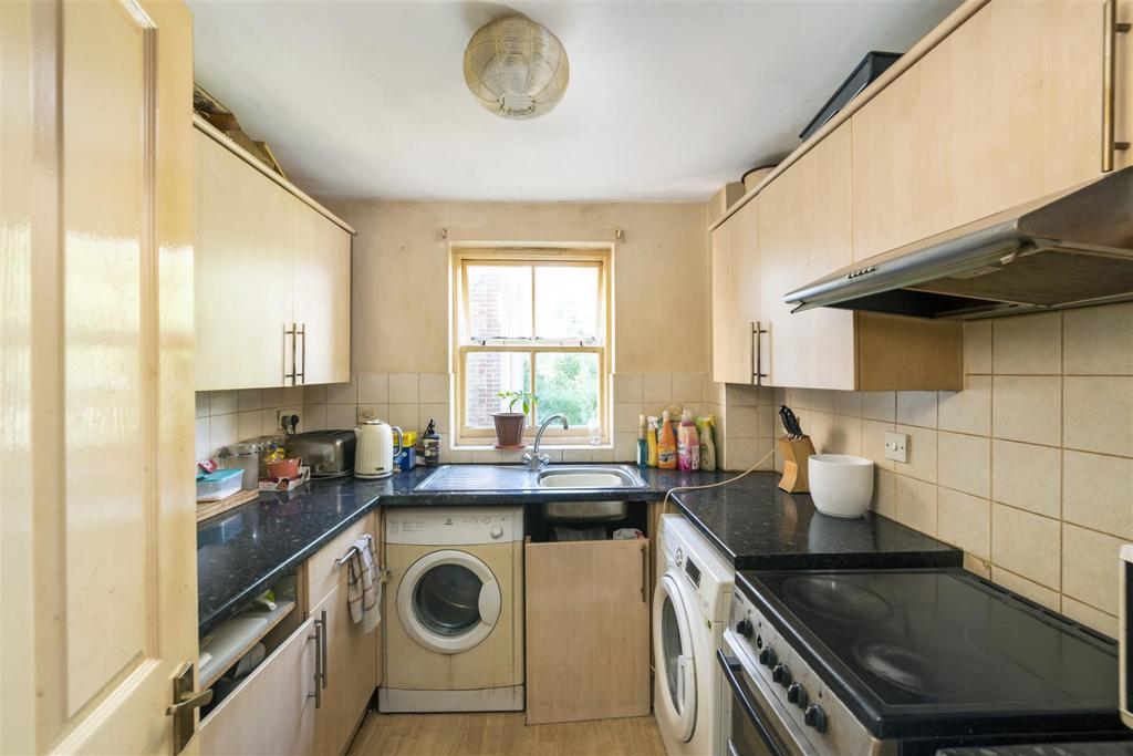 Block3 Flat3 Pinehurst Gardens internals5 5.jpg