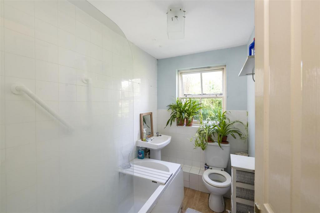Block3 Flat3 Pinehurst Gardens internals2 5.jpg