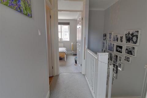 27 Bishops Road, Abbeymead, Gloucester, GL4 5FP