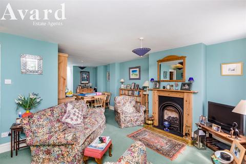 10 Grantham Road, Brighton, BN1 6EE