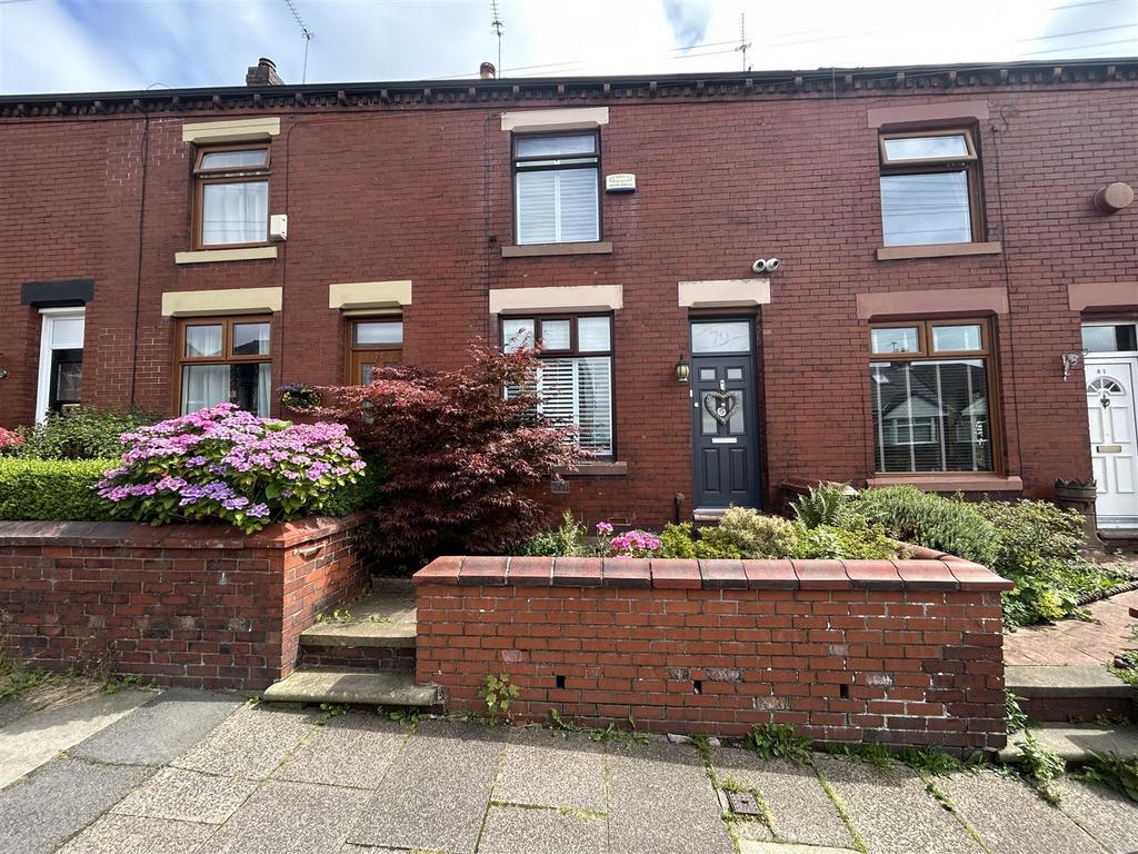 Thomas Street, Lees, Oldham 2 bed terraced house for sale £185,000