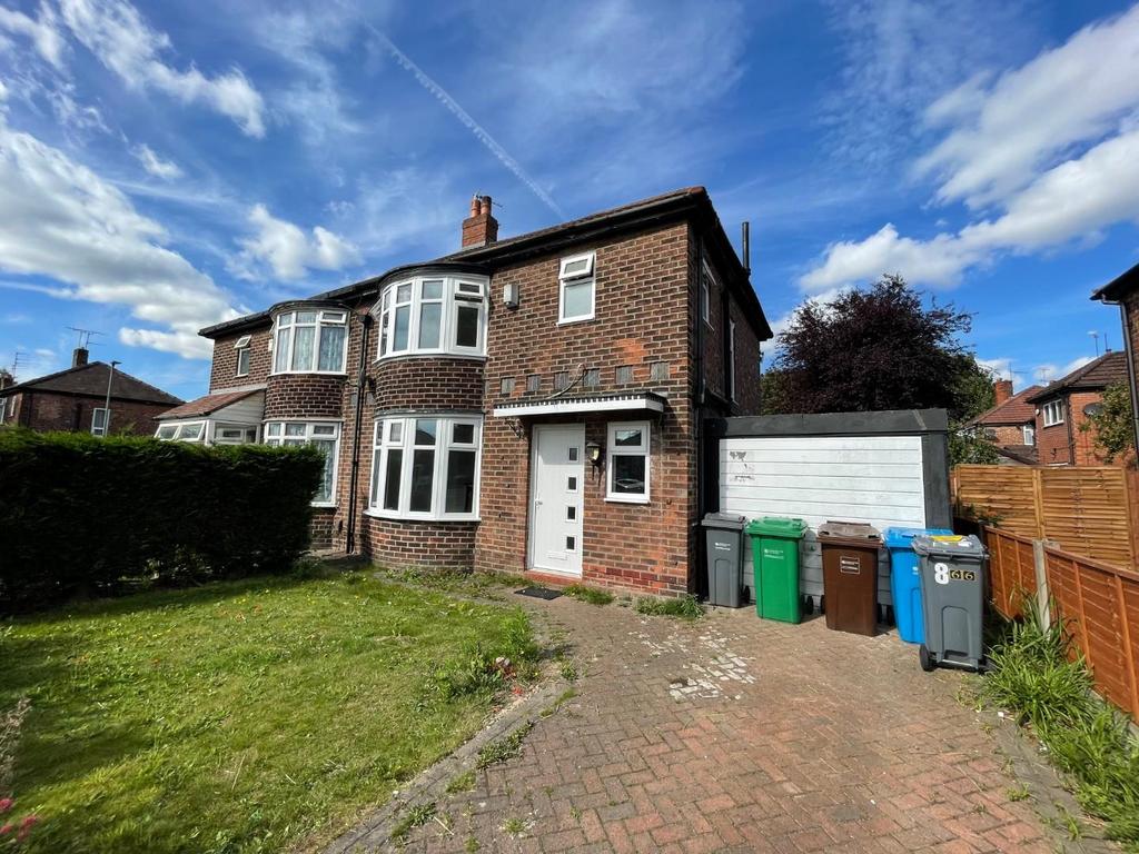 Kingsway, East Didsbury 3 bed semidetached house £1,500 pcm (£346 pw)
