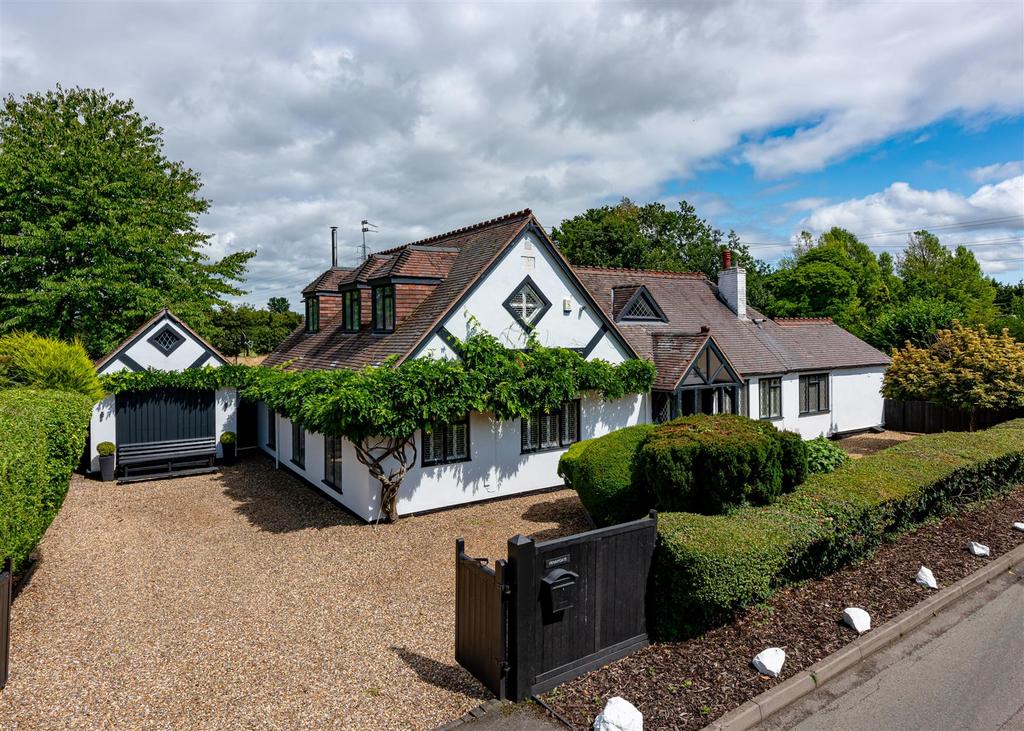 Pennygate, Paradise Lane, Slade Heath, Wolverhampton 4 bed detached