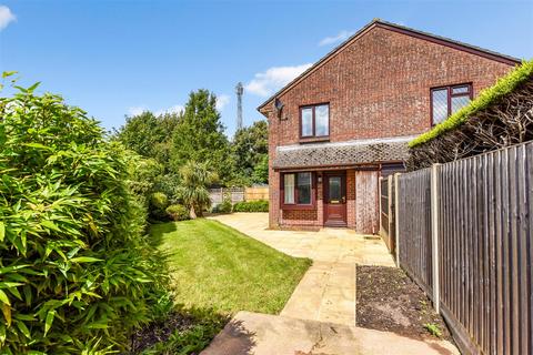 14 Drum Mead, Petersfield, GU32 3AQ