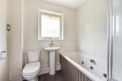 14 Drum Mead, Petersfield, GU32 3AQ