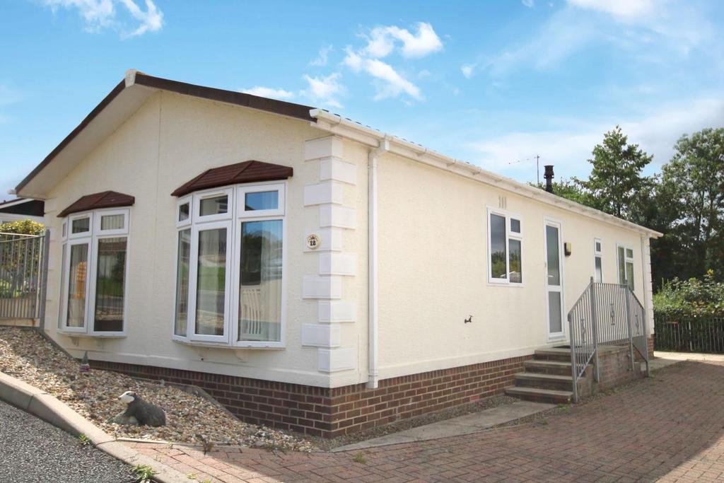 Badger Mount, Knaresborough, HG5 8DP 2 bed park home for sale £230,000
