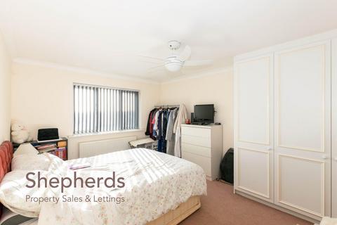 11 Old Grove Close, Cheshunt, Waltham Cross, EN7 6UN