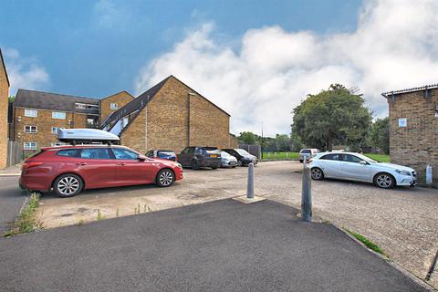 49 Maitland Close, Hounslow, TW4 7DR