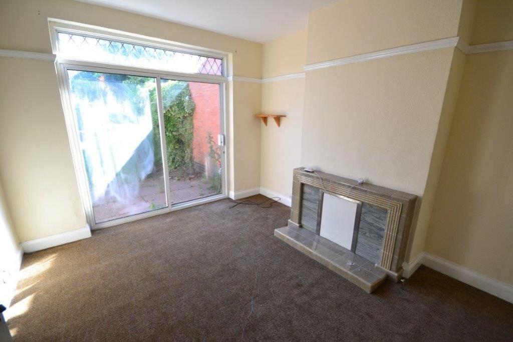 Anstey Lane, Leicester 3 bed semidetached house £895 pcm (£207 pw)