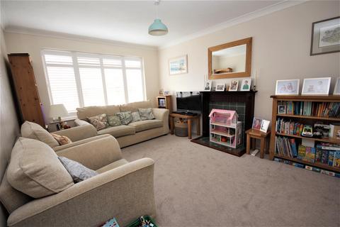 83 Princess Drive, Seaford, BN25 2QT