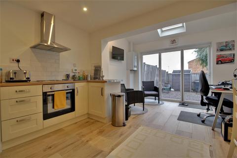 43 Baneberry Road, Gloucester, GL4 6YR