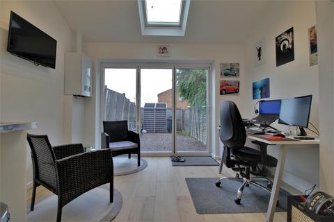 43 Baneberry Road, Gloucester, GL4 6YR