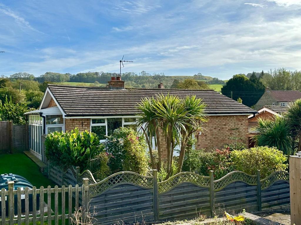 Wold View, Leavening, Malton 2 bed detached bungalow for sale £225,000