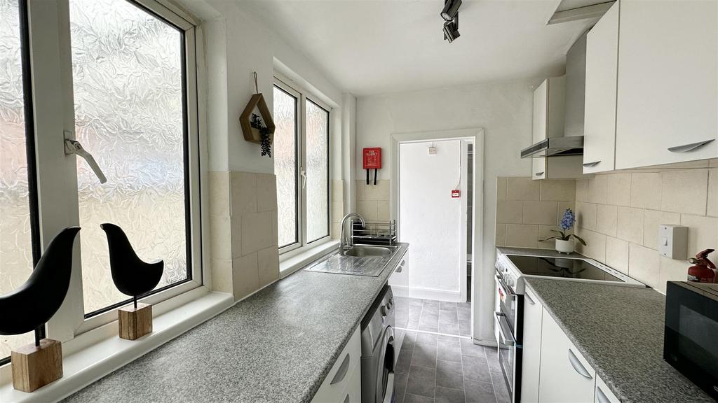 Kitchen-7.jpg