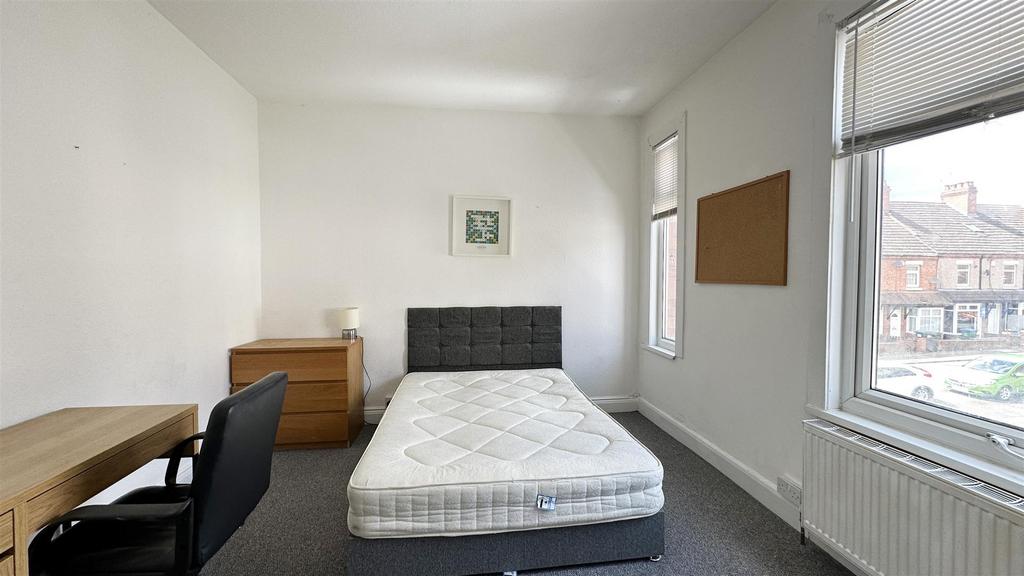 Room2-1.jpg