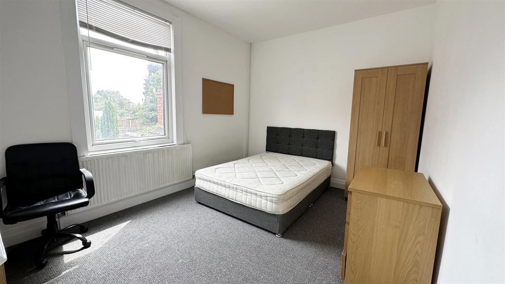 Room3-1.jpg