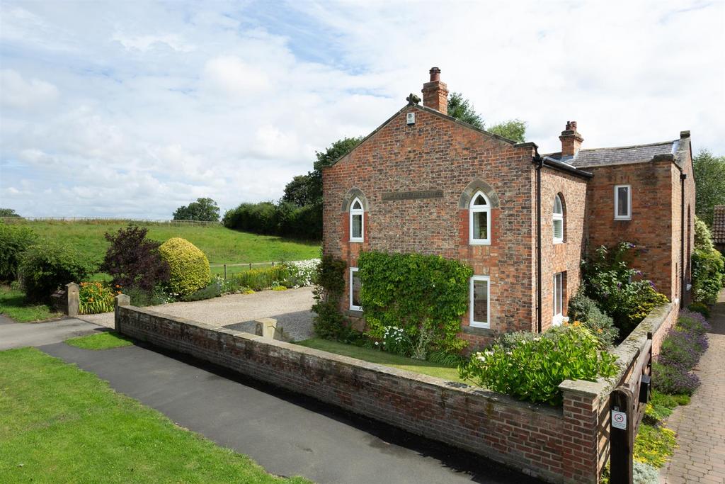 The Old Chapel, Church Street, BiltonInAinsty, York 3 bed house for