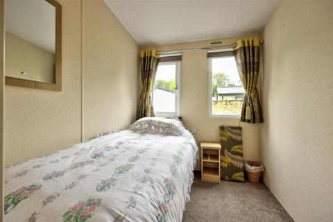 2 bedroom park home for sale, 20 Flying Horseshoe, Clapham