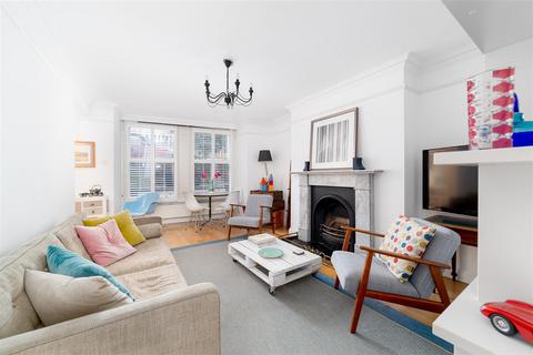 2 bedroom flat for sale, Willoughby Road, Hampstead NW3