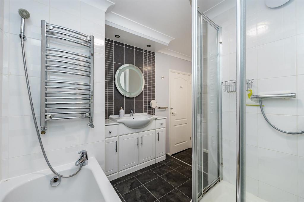 Family Bath/Shower Room