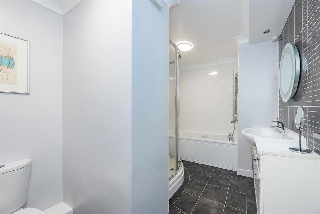 Family Bath/Shower Room