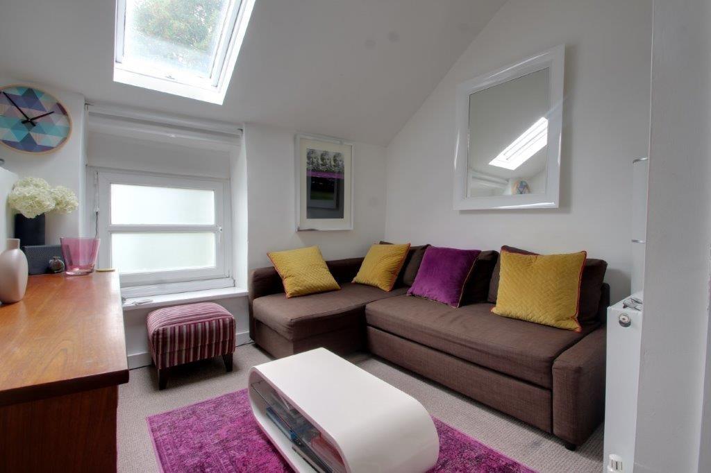 Garston Street, Shepton Mallet, BA4 2 bed character property £187,500