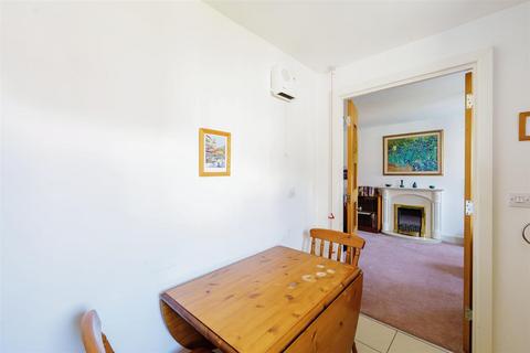2 bedroom flat for sale, Claridge House, Church Street, Littlehampton