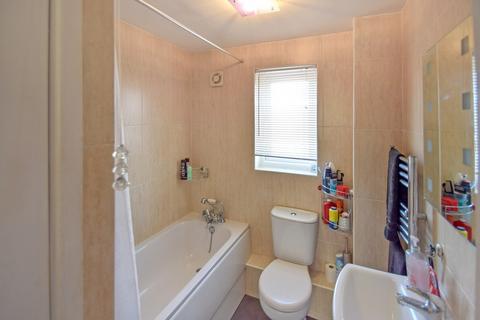 8a Bader Crescent, Chatham, ME5 0DJ