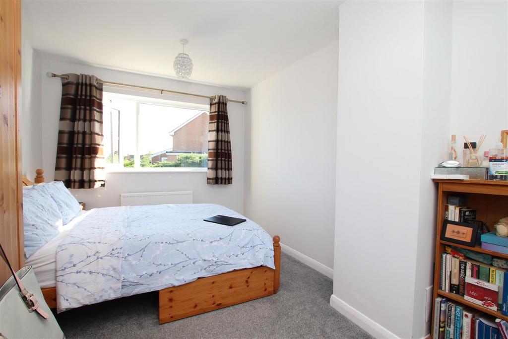 Bedroom 1.JPG