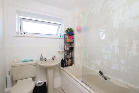 47 Barley Farm Road, Exeter, EX4 1NJ
