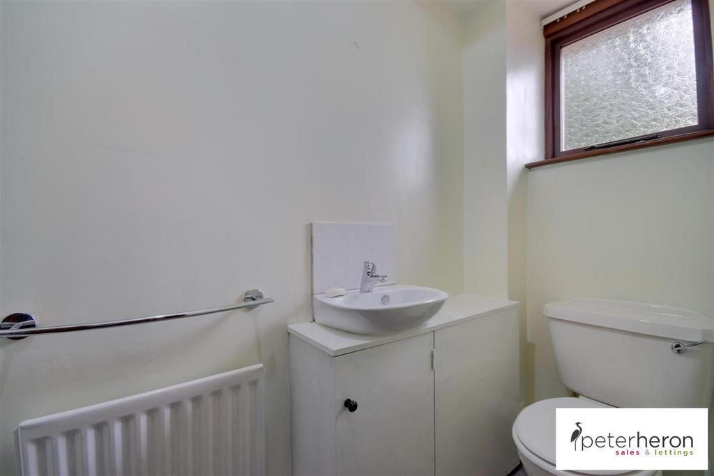 Cloakroom/WC
