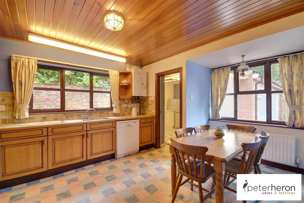 Breakfasting Kitchen