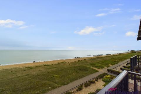 2 bedroom flat to rent, Chatham Green, Sovereign Harbour North, Eastbourne, BN23