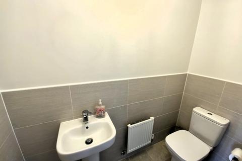 70 Verde Close, Luton, LU2 7FL