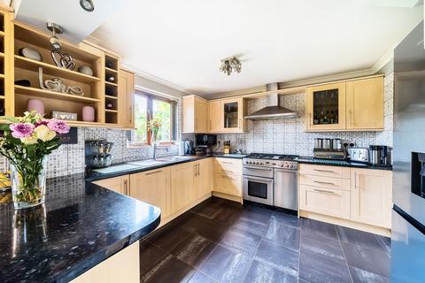 4 bedroom detached house for sale, Hollingworth Close, West Molesey, Surrey, KT8