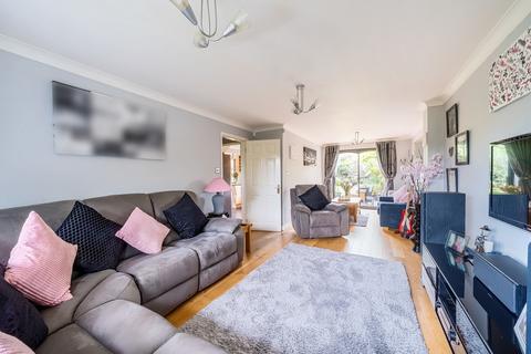 4 bedroom detached house for sale, Hollingworth Close, West Molesey, Surrey, KT8