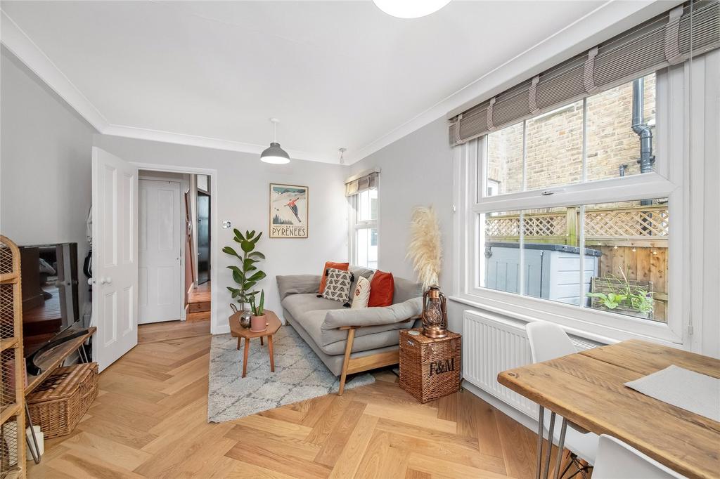Lochaber Road, Hither Green, SE13 2 bed apartment £400,000