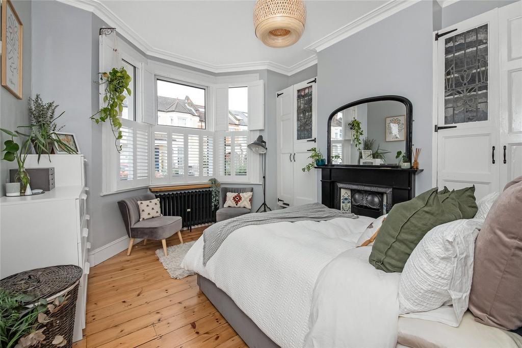 Lochaber Road, Hither Green, SE13 2 bed apartment £400,000
