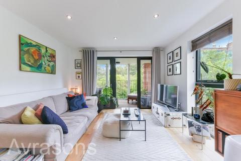 1 bedroom apartment to rent, AKERMAN ROAD, OVAL
