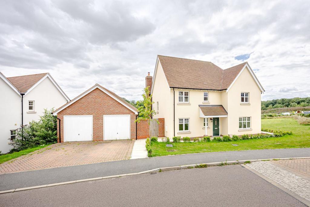 Franklin Drive, Elsenham, 4 bed detached house £675,000