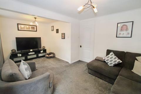 3 bedroom terraced house for sale - Mallard Court, Killingworth, Newcastle upon Tyne, Tyne and Wear, NE12 6TJ