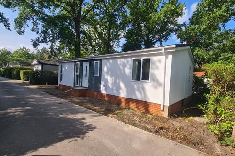 2 bedroom park home for sale, Chertsey, Surrey, KT16