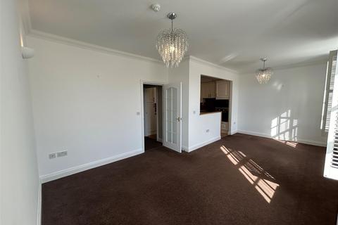 2 bedroom ground floor flat for sale, Halliday Drive, Deal, Kent