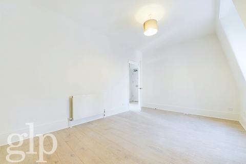 1 bedroom apartment to rent, Shaftesbury Avenue, W1D