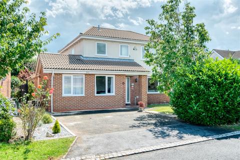 5 bedroom detached house for sale, Fullbrook Close, Shirley, Solihull B90 4UB