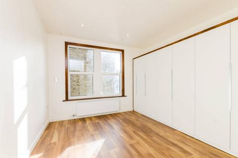 225 Brixton Hill, London, SW2 1NP